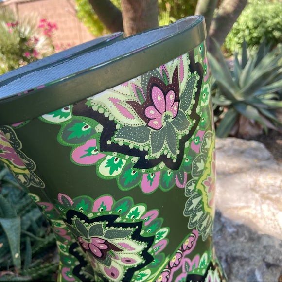 Rain Boots🌧️ Floral Green + Pink - Picture 3 of 11